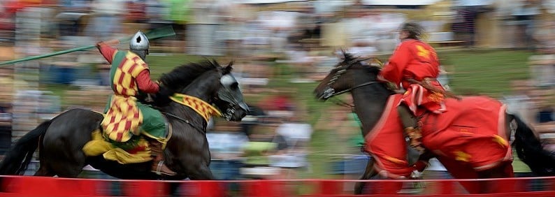 Médiévales-Bourg-Gironde-2015-programme-chevaux