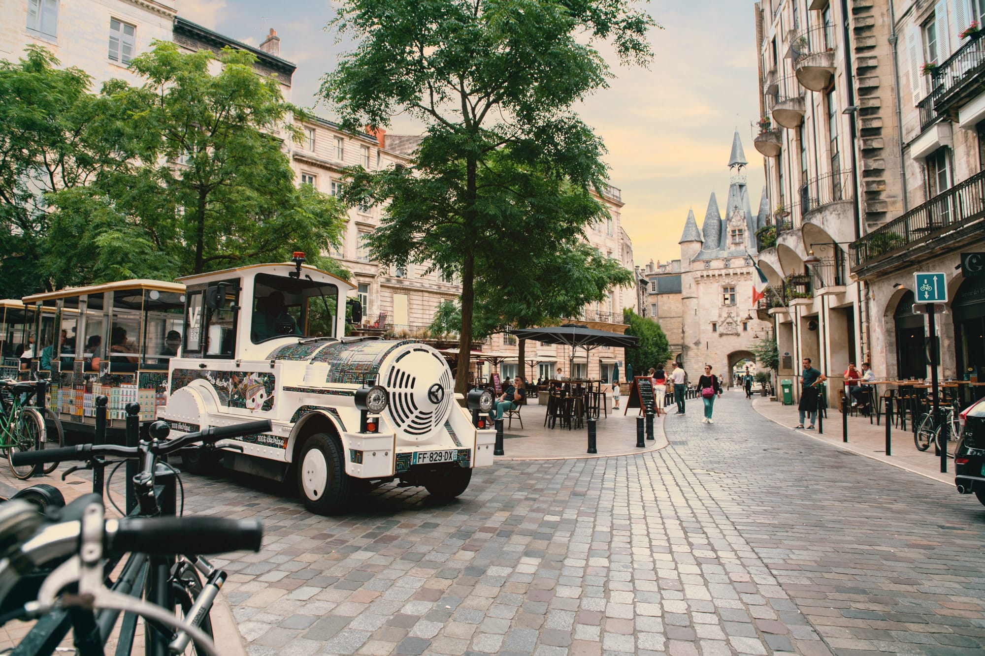 petit-train-bordeaux-touristique-visite