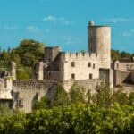 Photo du château de Rauzan : donjon médiéval