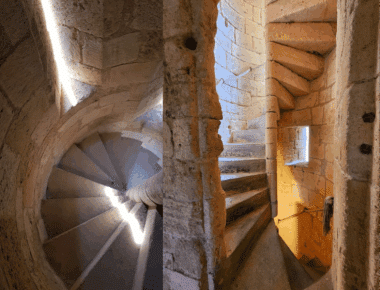 Escaliers en colimaçon du donjon