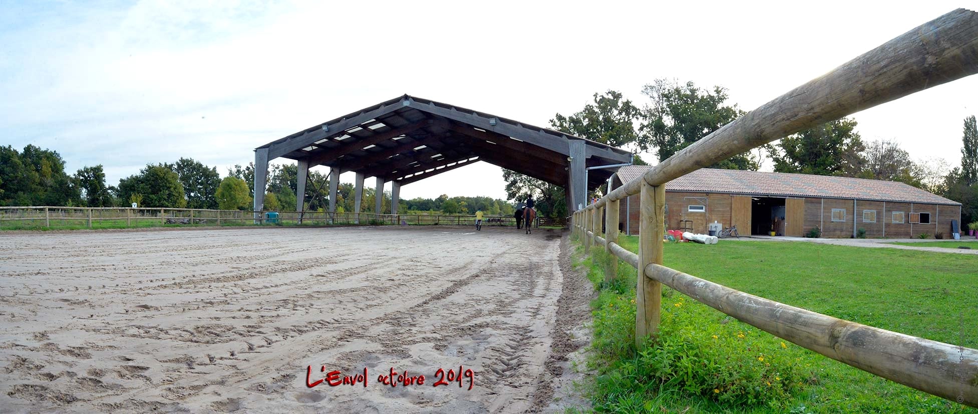 Espace couvert poney Bordeaux