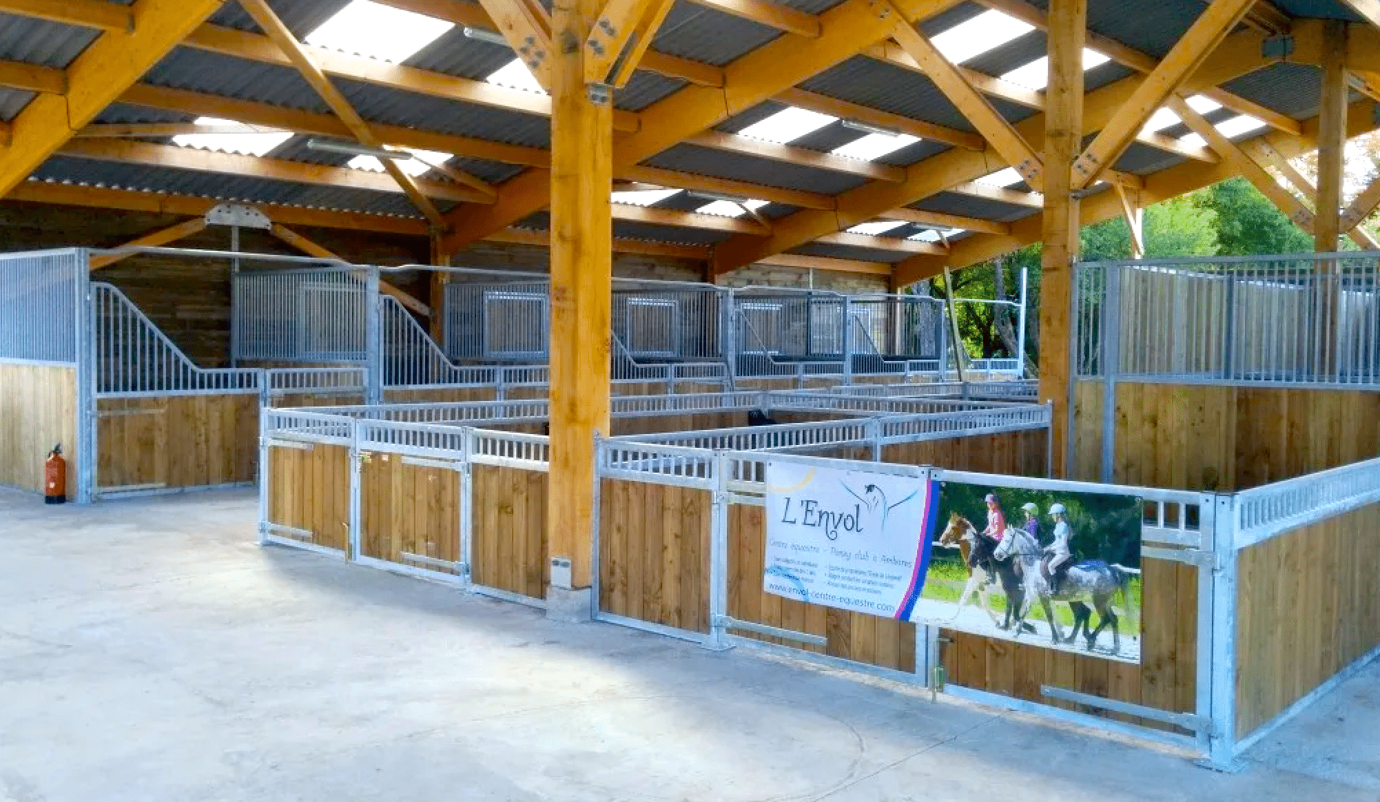 les poneys et les cavaliers